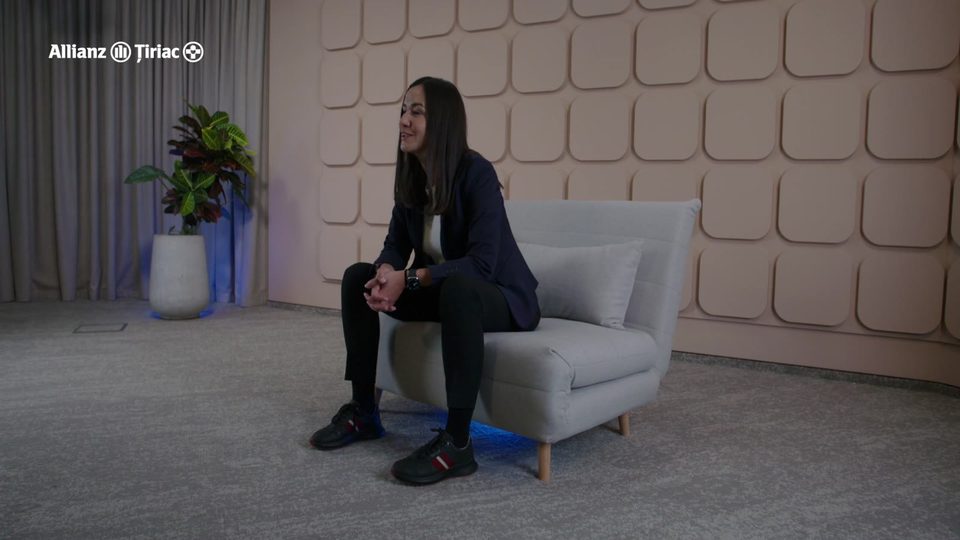 Allianz-Țiriac employee on the set of the 30th anniversary campaign