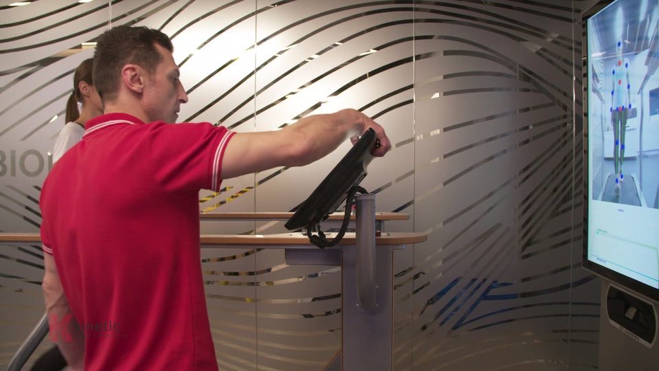 Kinetic specialist during a postural assessment